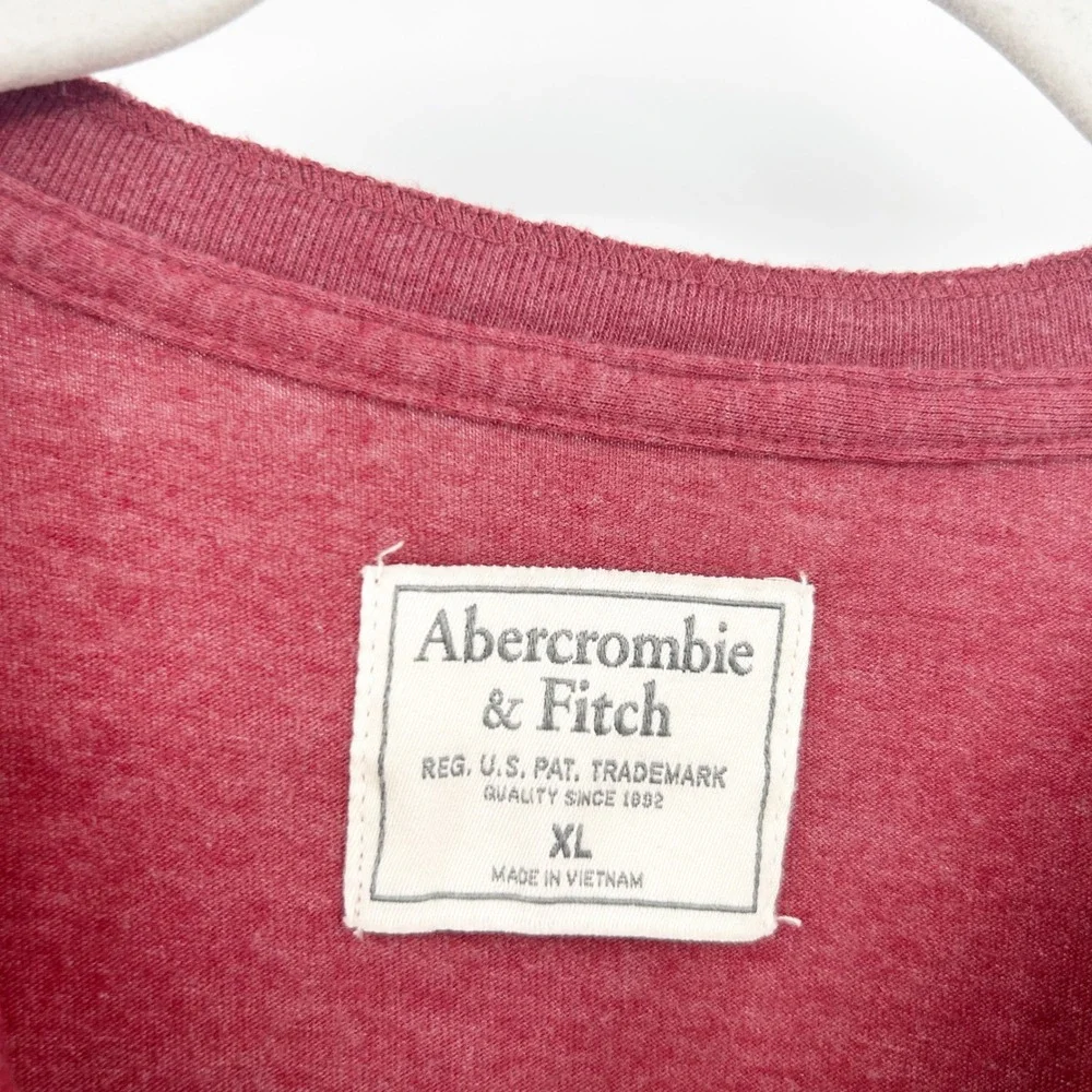 Abercrombie & Fitch Mens‎ Vintage Y2K Moose Logo Patch Long Sleeve Henley Shirt